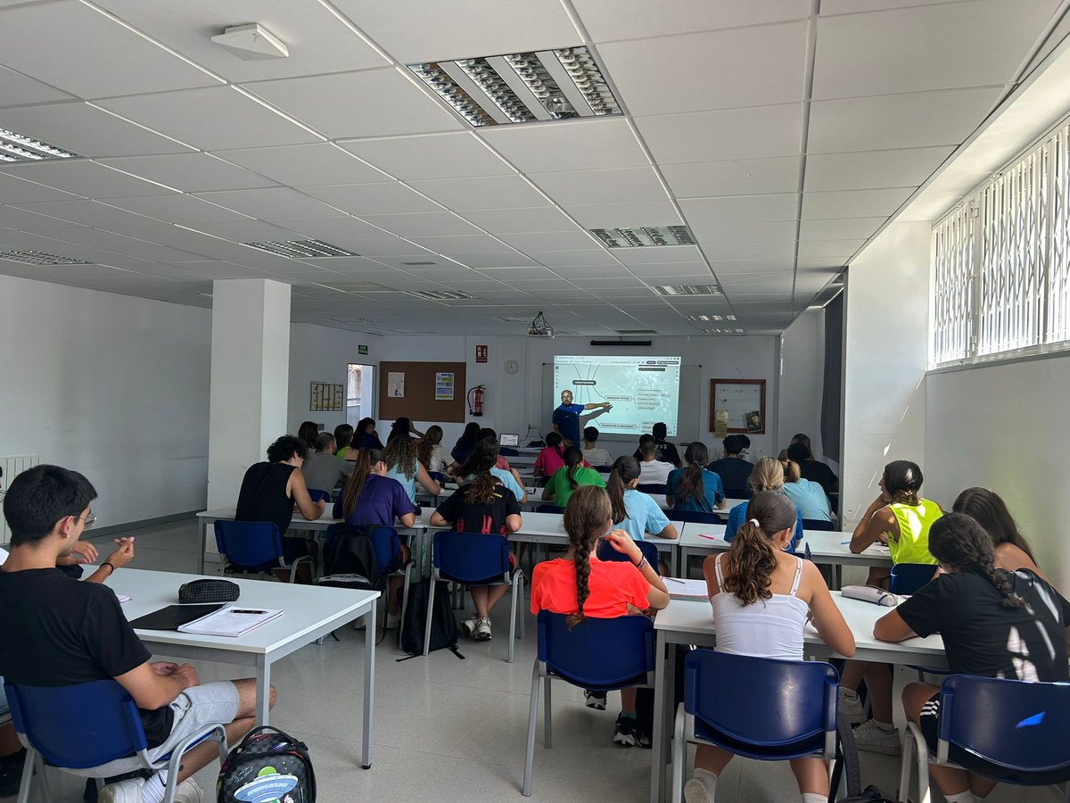 FCBQtecnic's tweet image. FORMACIÓ I 🏀 Tanquem la tercera setmana de Cursos d’Entrenador/a de Bàsquet Base Estiu 2025 i ja posem en marxa la quarta. El nostre agraïment a Premià, Valls, Lleida, Peralada, La Bisbal i Barcelona. Seguim! @RTGirona @FCBQ_CatCentral @RTTarragona @RTLleidaFCBQ