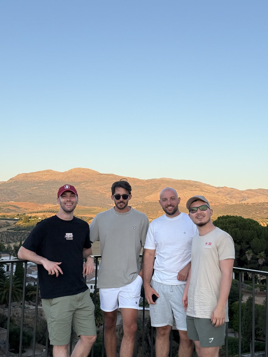 yegemberdin's tweet image. Introducing @superflex_ai team!