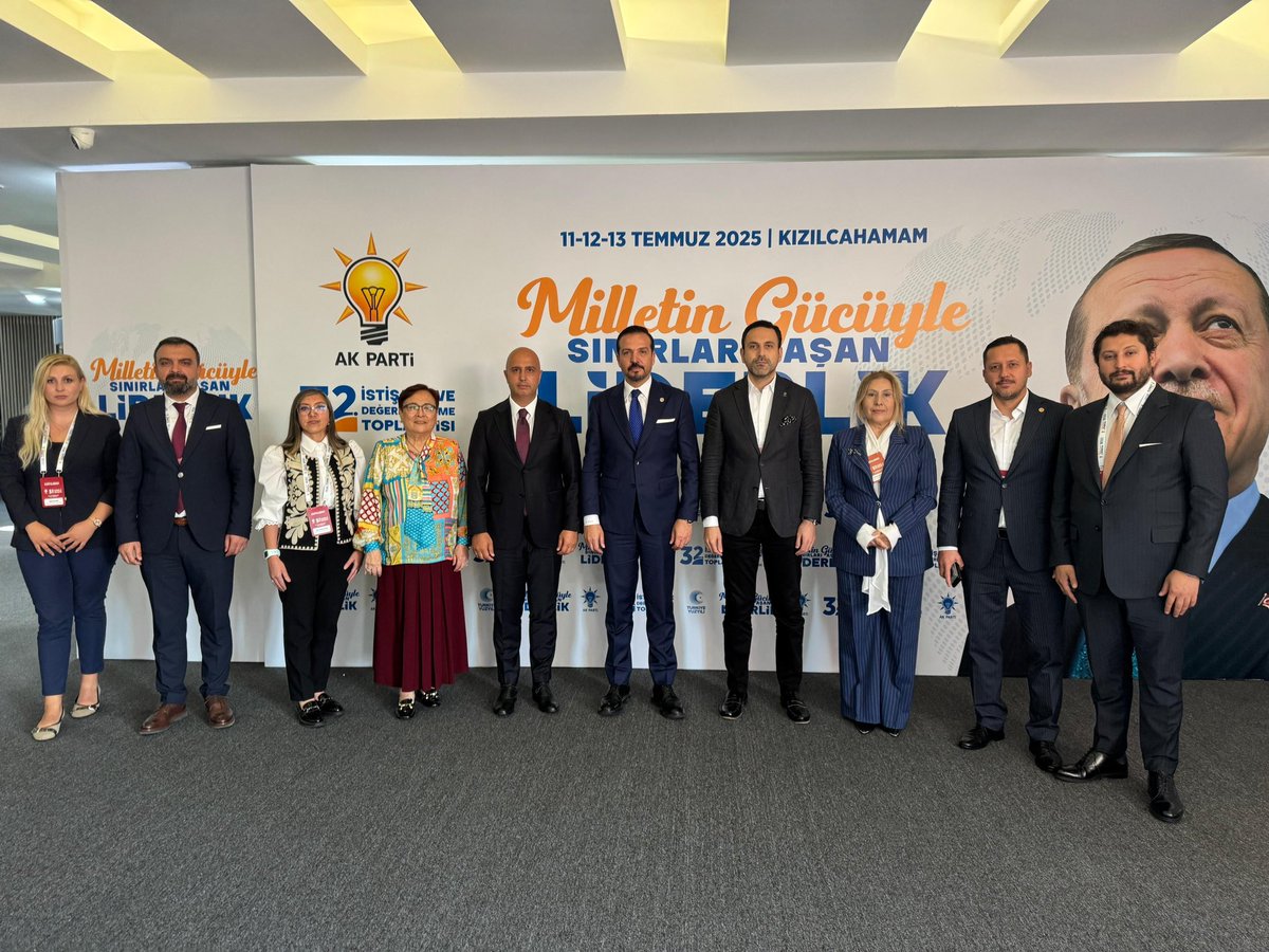 Türk Devletleri ile İlişkiler Başkanlığı olarak Genel Başkan Yardımcımız Prof.Dr. Kürşad Zorlu ve Başkan Yardımcılarımızla birlikte 32. İstişare ve Değerlendirme Toplantımıza yoğun katılım sağladık.

Cumhurbaşkanımızın ortaya koyduğu vizyon çerçevesinde Türk Dünyasında