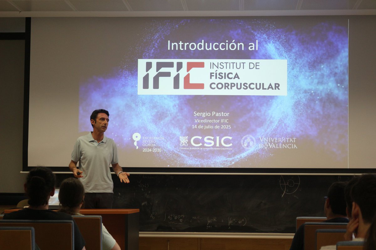 IFICorpuscular's tweet image. ¡Hoy arranca la VIII edición del IFIC Summer Student Programme! 🤩
El @IFICorpuscular ofrece estancias de introducción a la investigación para 30 estudiantes del Grado en Física, que tendrán lugar entre el 14 y el 25 de julio. ⚛️
Más info y programa: indico.ific.uv.es/event/8135/