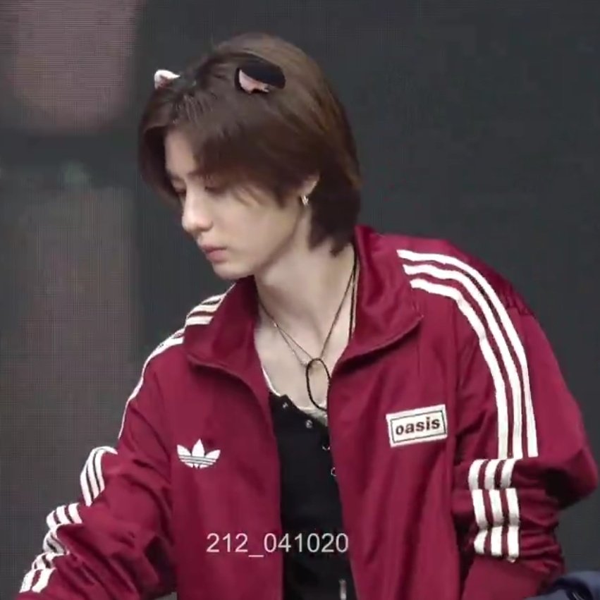 we got both taesan and leehan wearing the adidas x oasis collab jacket 😭😭