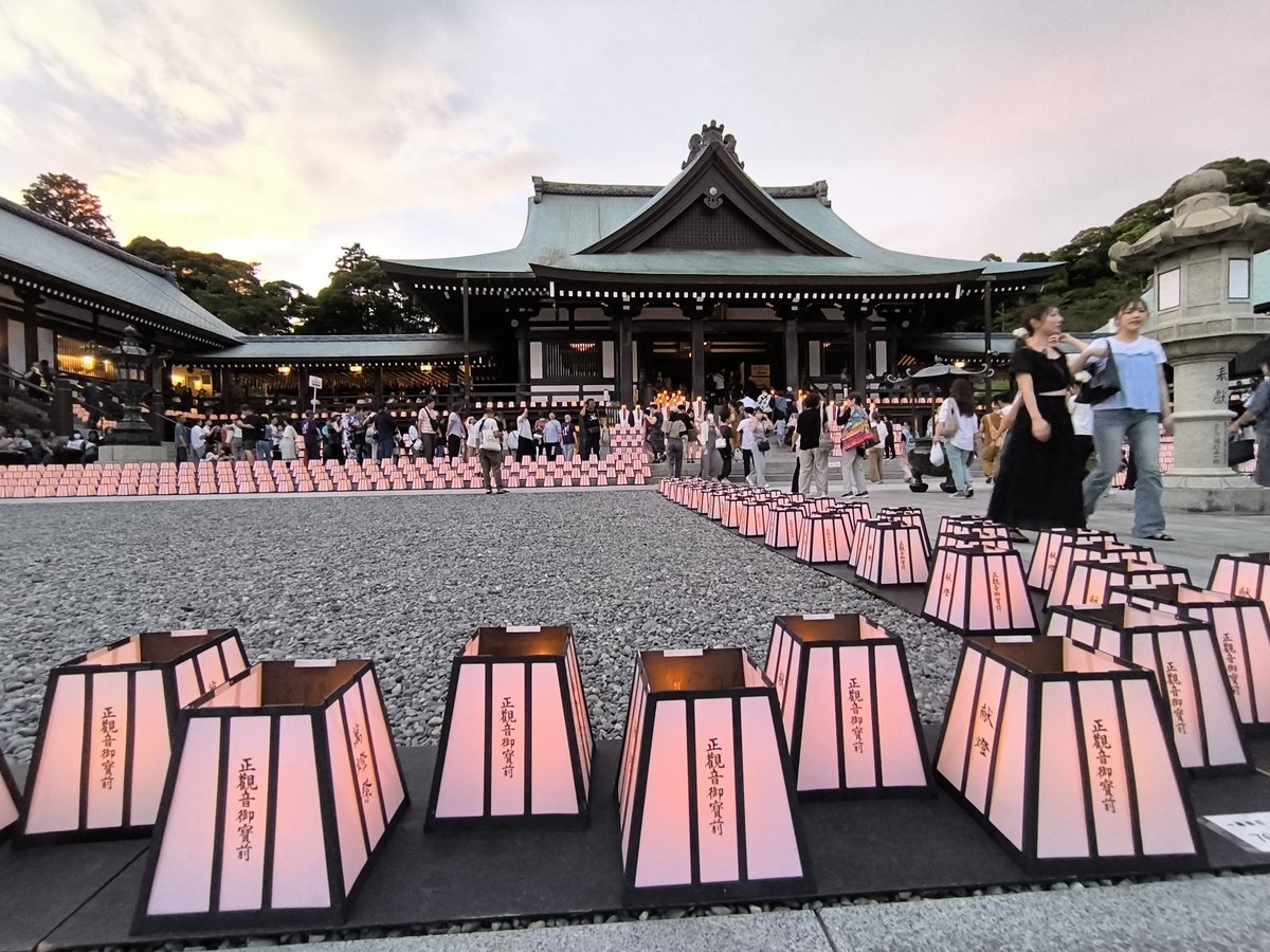 heritage_z's tweet photo. 法多山尊永寺の万��祭🏮 https://t.co/SaY1GSrmiw