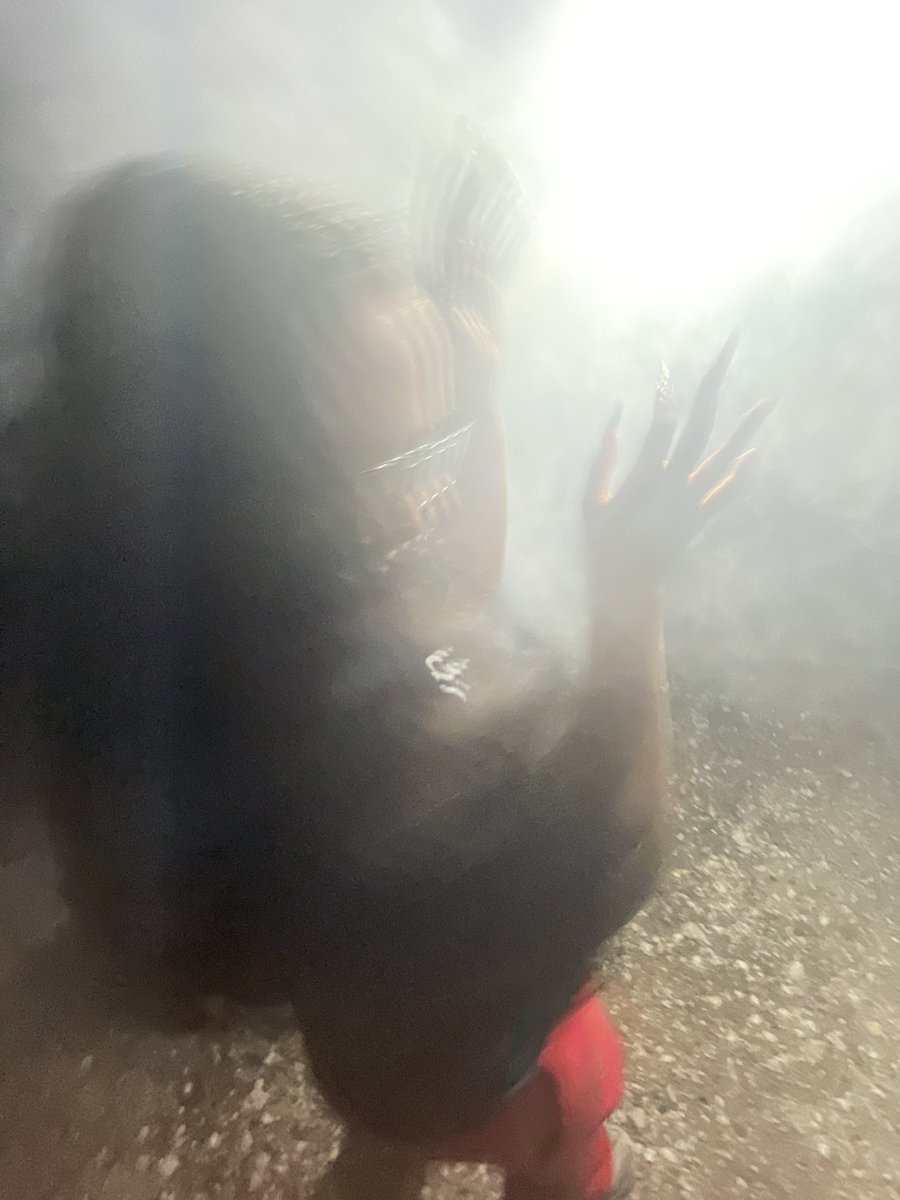 _Soniabtw's tweet image. I didn’t want the smoke
