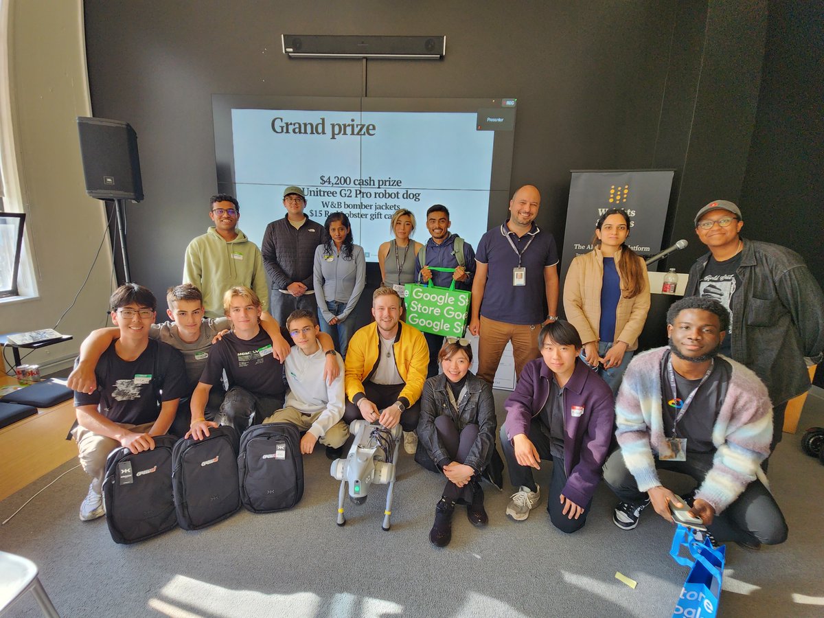 sammakesthings's tweet image. So grateful to everyone who shipped at @weave_wb WeaveHacks. More pics + demo recording soon!