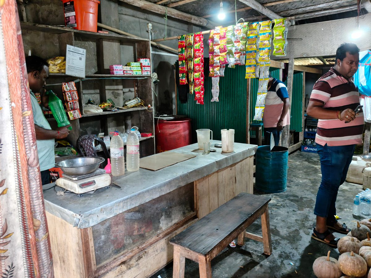 southtripuraDM's tweet image. 🚨🔍 Excise Raids in Action!
📅 On 10.07.2025, South Tripura Excise Team conducted raids at 
📍Matai, 
📍Jharjhari, 
📍Hrishyamukh &amp;amp; 
📍Bankar under Belonia Sub-Division.
✅ Promoting safety, lawfulness &amp;amp; a drug-free society! 👮‍♂️⚖️🚫
#ExciseRaid #SouthTripura #EnforcementDrive 🚔