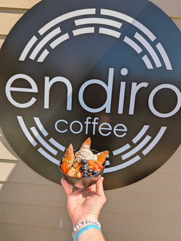 paceidug's tweet image. Uganda’s footprint in the US grows as Uganda's Trade Representative in North America, @cclorance opens a 2nd @EndiroCoffee cafe in Anacortes, Washington.
This is another milestone in Uganda's journey to strengthen its global trade, tourism & cultural presence.