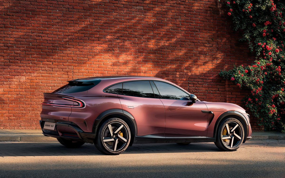 Dusk Purple, inspired by the sunset glow of Danxia landform. Subtle, deep, and full of character.