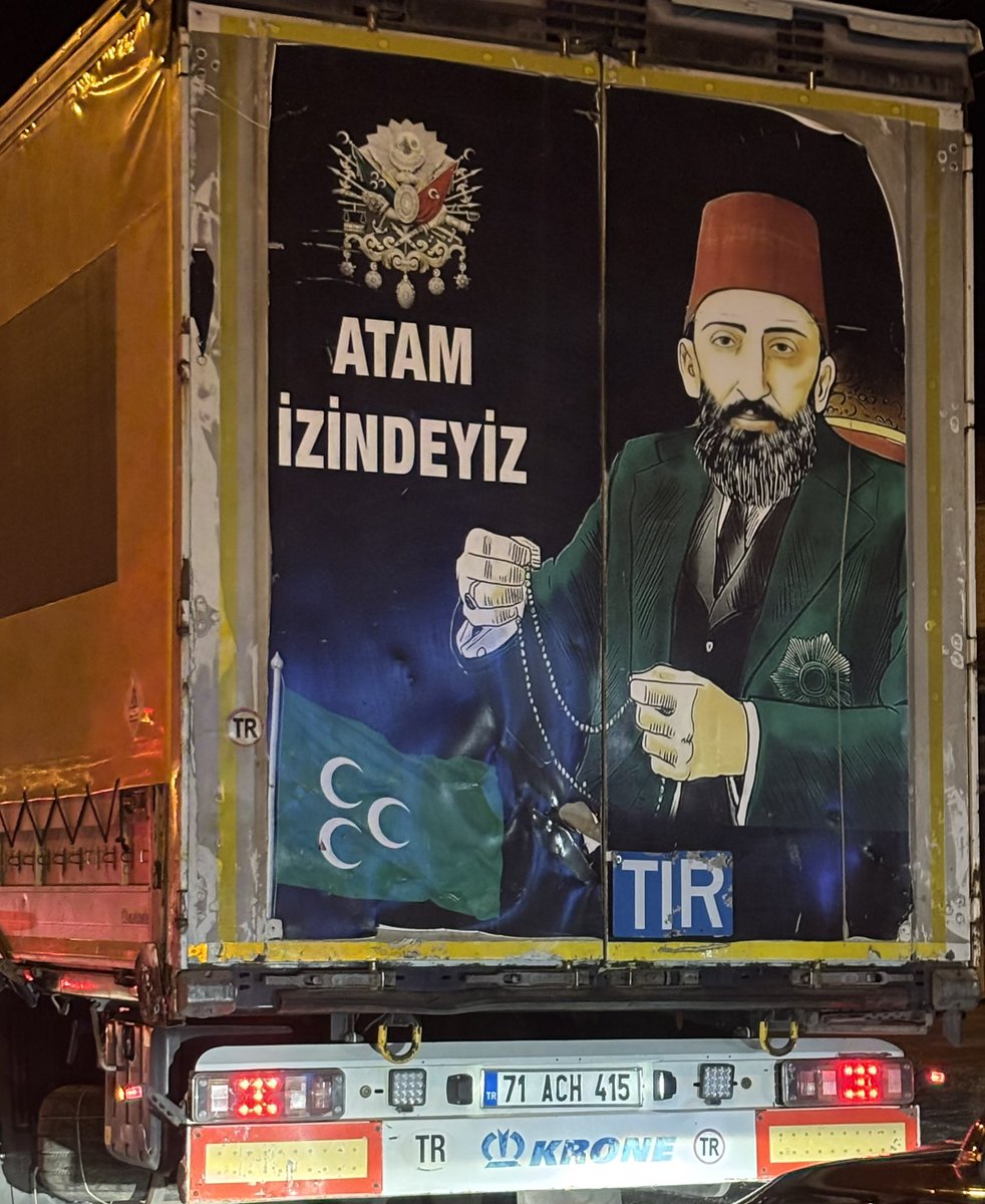 Biz Mustafa Kemal Atatürk’ün izindeyiz.
Ya siz !…
