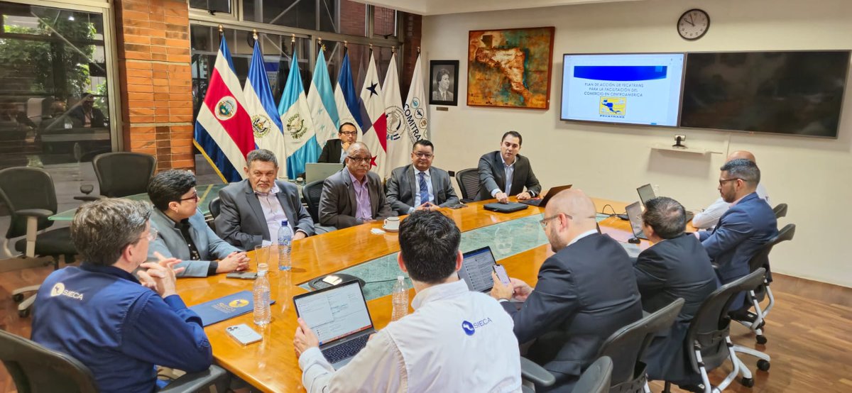 Reunión de FECATRANS con equipo de expertos en temas de integración económica se realizó en sede de SIECA. Se abordaron temas aduaneros que se plantearon con anterioridad vinculados a transporte regional.