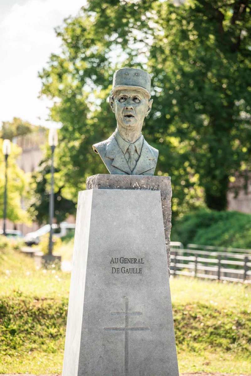 PierreManenti's tweet image. Très grand bonheur de voir aboutir, en ce 14 juillet 2025, le projet de mes amis @NLeblanc59 et @Antoine_Wavrin d’ériger un buste du général de Gaulle dans leur belle ville de Maubeuge ! 🇫🇷
« Puisque tout recommence toujours, ce que j’ai fait sera, tôt ou tard, source d’ardeurs…