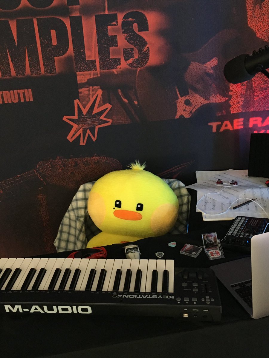 taellang714's tweet photo. 기대했던 생카였는데 넘 예뻤어요..🥺
정성가득꾸며놓은게 느껴져써요🤍
그리고 태니니들이 너무 시선강탈이라 활짝웃음
 #마더태래사_접속중 https://t.co/YBKCT0NKuC