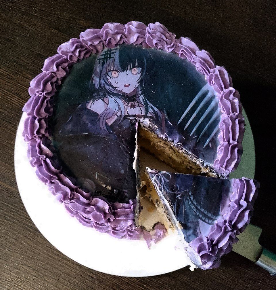 DEROMARU's tweet image. Hi guys I'm a little older today and I'm eating Shiori Novella.