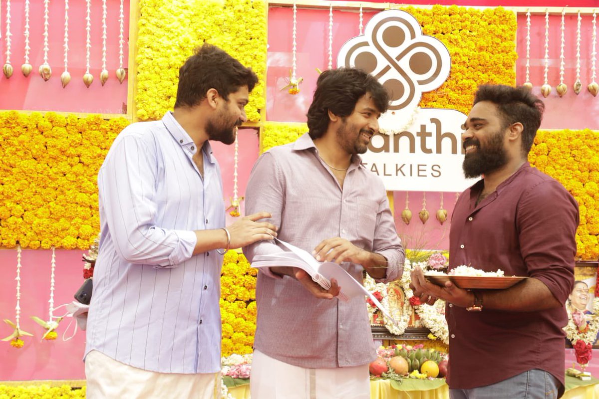 All India SKFC (@allindiaskfc) on Twitter photo Team #Maaveeran ❤️🔥
#SK <a href="/Siva_Kartikeyan/">Sivakarthikeyan</a> <a href="/iamarunviswa/">arun Viswa</a> <a href="/madonneashwin/">Madonne Ashwin</a>
#2YearsOfMaaveeran
#2YearsofBlockbusterMaaveeran Team #Maaveeran ❤️🔥
#SK <a href="/Siva_Kartikeyan/">Sivakarthikeyan</a> <a href="/iamarunviswa/">arun Viswa</a> <a href="/madonneashwin/">Madonne Ashwin</a>
#2YearsOfMaaveeran
#2YearsofBlockbusterMaaveeran