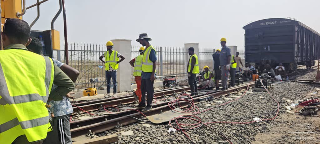 TakeleUma's tweet image. At EDR, We Turn Dreams Into Reality!

I’ve never been more hopeful than I am today, witnessing the incredible  #DreamTeam at Ethio-Djibouti Railway (EDR) Rolling Stock rise above every challenge.  

Rolling stock overhauling? -We mastered it.  
Train control systems?- We…