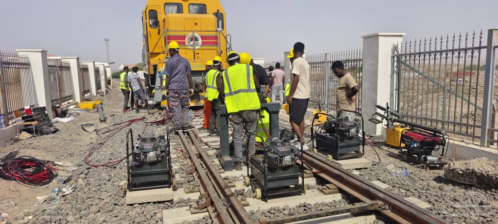 TakeleUma's tweet image. At EDR, We Turn Dreams Into Reality!

I’ve never been more hopeful than I am today, witnessing the incredible  #DreamTeam at Ethio-Djibouti Railway (EDR) Rolling Stock rise above every challenge.  

Rolling stock overhauling? -We mastered it.  
Train control systems?- We…