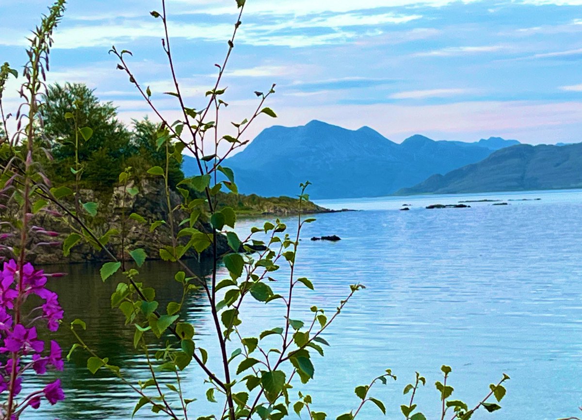 Ian Duddy (@ianduddyuk) on Twitter photo Great to be back at <a href="/SabhalMorOstaig/">Sabhal Mòr Ostaig</a> for another year to continue learning Scots Gaelic. It’s also a beautiful campus in the Isle of Skye.
Tha mi air bhioran a bhith aig Sabhal Mòr Ostaig a-rithist, airson Gàidhlig ionnsachadh. 🏴
#Scotland #gaelic Great to be back at <a href="/SabhalMorOstaig/">Sabhal Mòr Ostaig</a> for another year to continue learning Scots Gaelic. It’s also a beautiful campus in the Isle of Skye.
Tha mi air bhioran a bhith aig Sabhal Mòr Ostaig a-rithist, airson Gàidhlig ionnsachadh. 🏴
#Scotland #gaelic