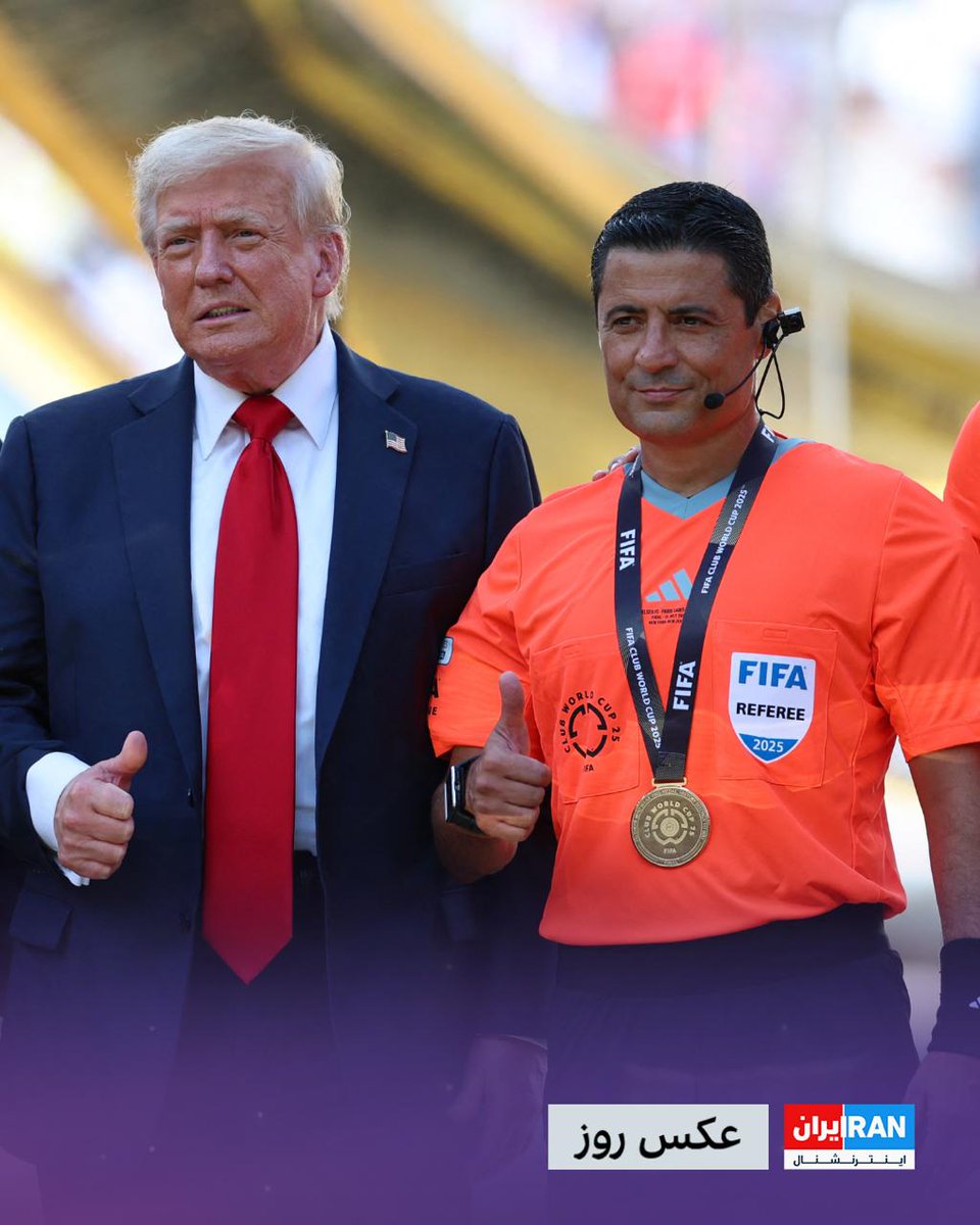 ترامپ به افتخار فغانی لایک نشون میده یعنی دمت گرم، باعث افتخاره که کنارت وایسادم.
فغانی هم برای کونسوزی عرازشه بیلاخ نشون میده یعنی کیرمم نمیتونید بخورید مادرجنده ها، همین تو کص ننتون!
بله عزیزان، نمادها در فرهنگ های متفاوت معانی متفاوت دارند!
😂😂😂