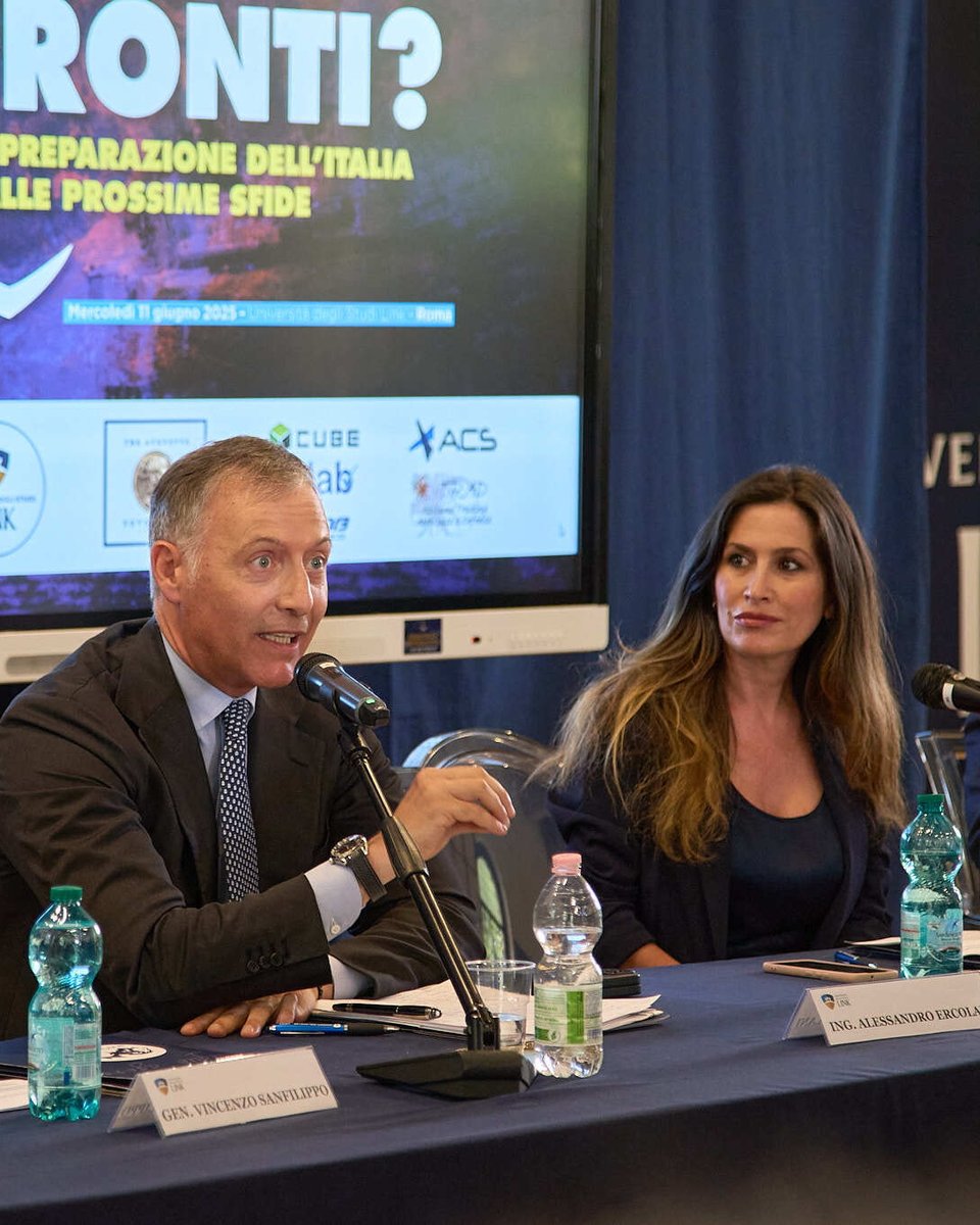 Machiavelli_it's tweet image. 🎞 Rafforzare la difesa europea: la EU Preparedness Union Strategy
❗️ Scopri il futuro della difesa europea in questo panel imperdibile del IV Forum Machiavelli Difesa!
👉 Relatori di alto profilo come il Generale Stefano Cont (Agenzia Europea per la Difesa), l’Ingegnere…