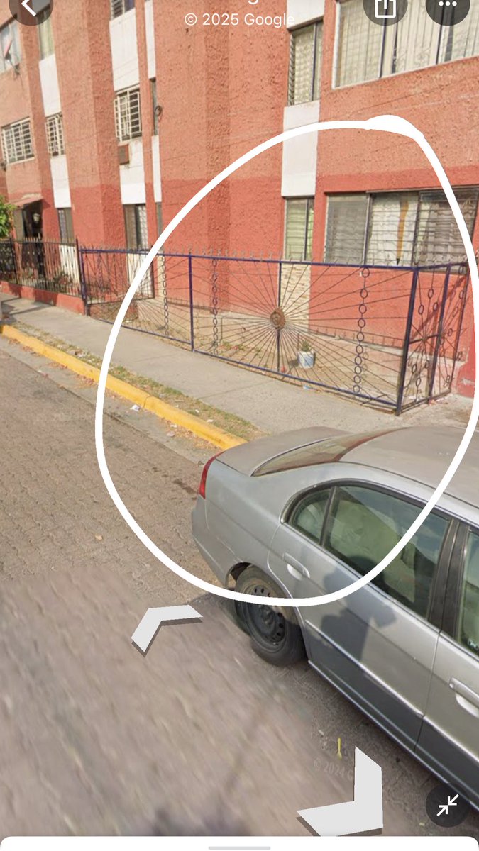 iLi_mInE's tweet photo. @gobierno_tonala https://t.co/k48wCxnUzR

Es en el departamento señalado, espero en vdd hagan algo las autoridades, está lleno de la gente se adueña de las calles y te amenaza si te estacionas en “sus lugares” https://t.co/MfUU04C1G5
