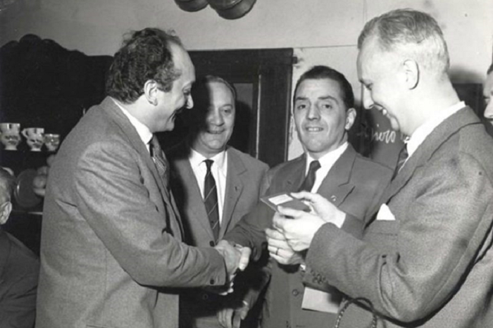 DoctorWine | Daniele Cernilli (@doctorwine1) on Twitter photo 60 anni fa, il 7 luglio 1965, venne fondata a Milano l’@Ais, #AssociazioneItalianaSommelier
Non dobbiamo mai dimenticare, ricorda <a href="/DanieleCernilli/">daniele cernilli</a>, il contributo della didattica Ais alla crescita del settore vino: doctorwine.wine/firmato-doctor…
#DoctorWine #DanieleCernilli #Ais 60 anni fa, il 7 luglio 1965, venne fondata a Milano l’@Ais, #AssociazioneItalianaSommelier
Non dobbiamo mai dimenticare, ricorda <a href="/DanieleCernilli/">daniele cernilli</a>, il contributo della didattica Ais alla crescita del settore vino: doctorwine.wine/firmato-doctor…
#DoctorWine #DanieleCernilli #Ais