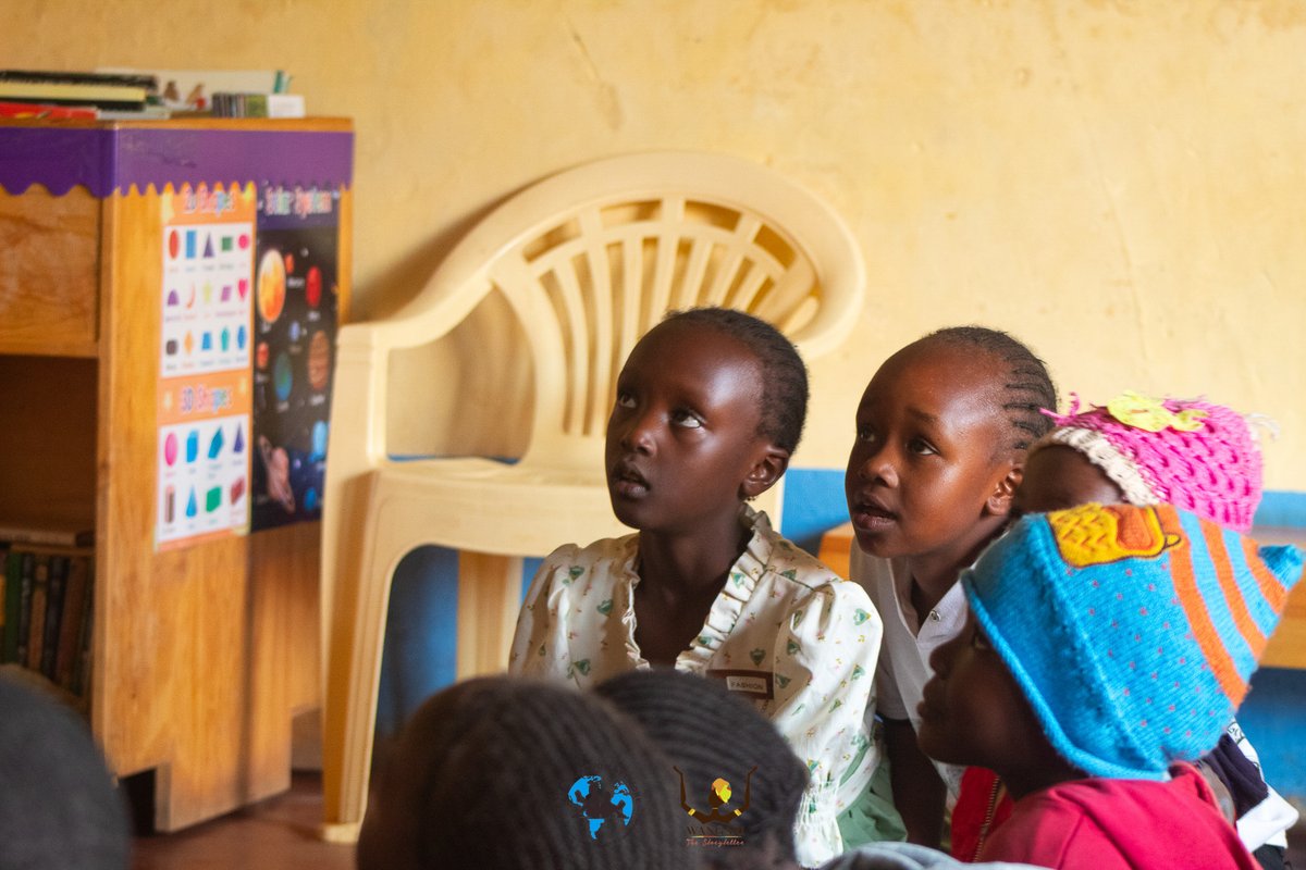 Eewangari's tweet image. Here's some shots of how our 3rd #StoriesAlive program in Mua Hills went down. Under this banner, we have partnered with @WeOneActionNet2  to bring the joy of reading to 4 community libraries. Asante sana #MachakosCounty for your hospitality. Next stop, #KajiadoCounty!