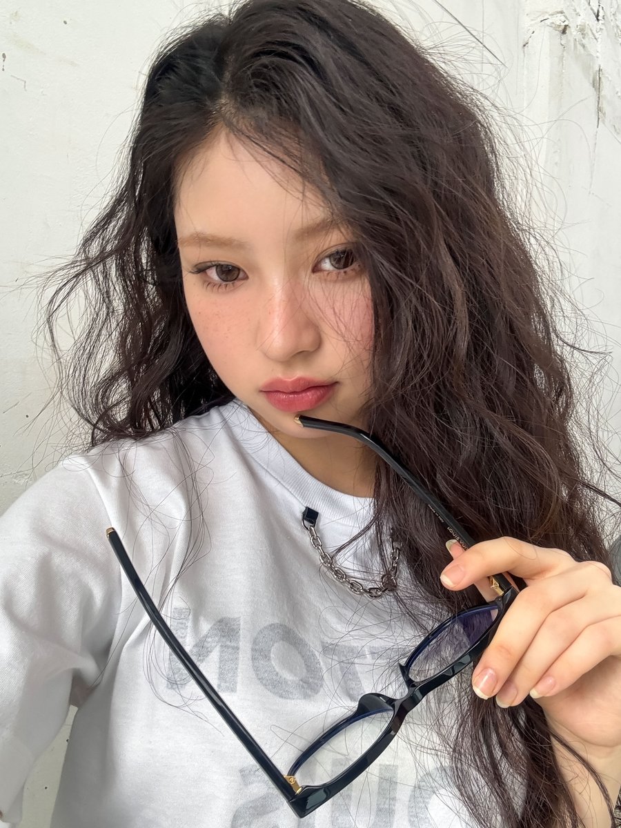 We_KiiiKiii's tweet image. [📸]
DAZED X Louis Vuitton🦖

#KiiiKiii #키키
#HAUM #하음