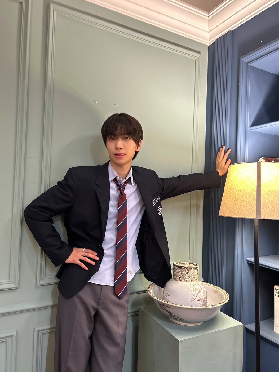 NewBeat_twt's tweet photo. [#조윤후]

You can call me OPPA 😘 https://t.co/RzOA1jdj35