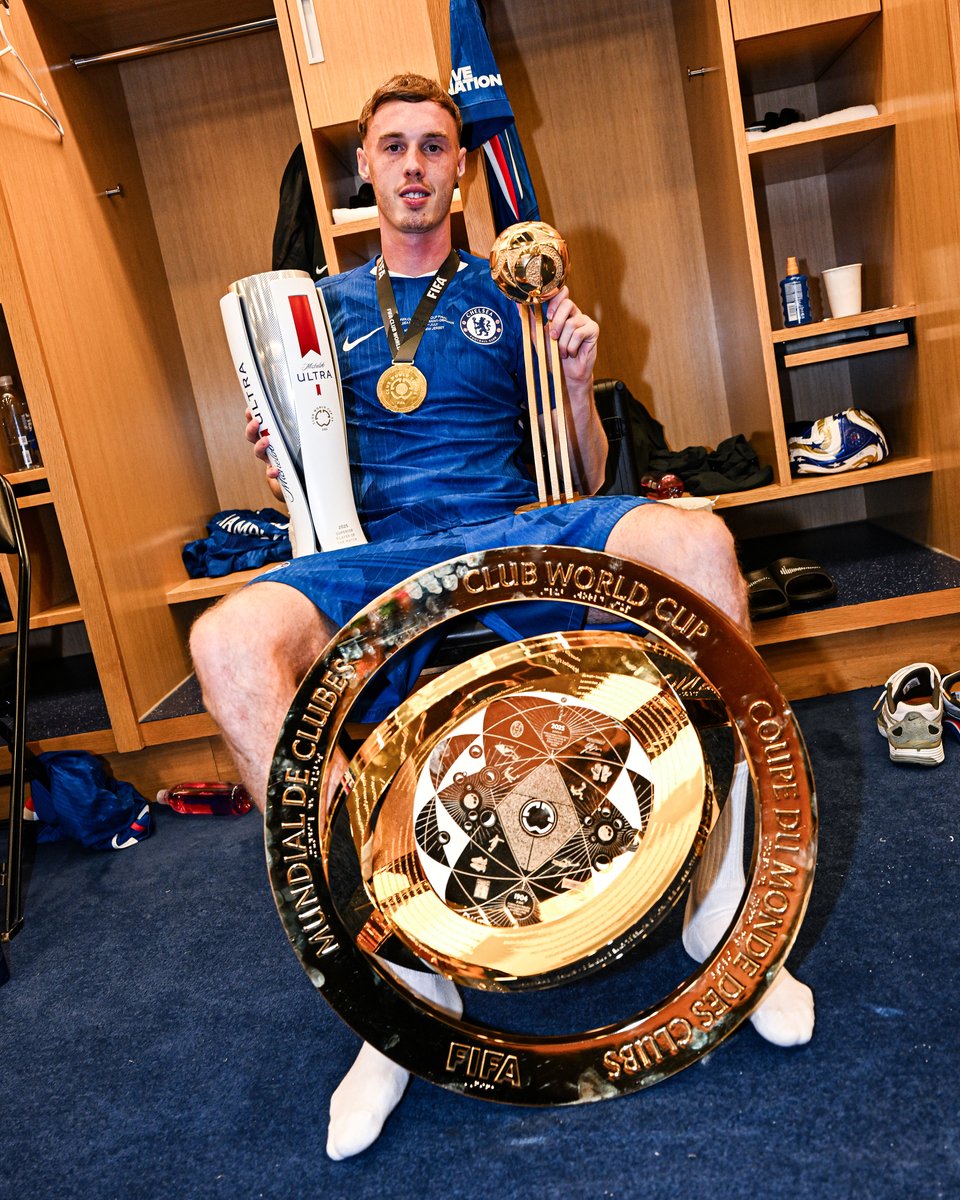 Cole Palmer with his player of the match, player of the tournament and Club World Cup trophies 🥶🏆