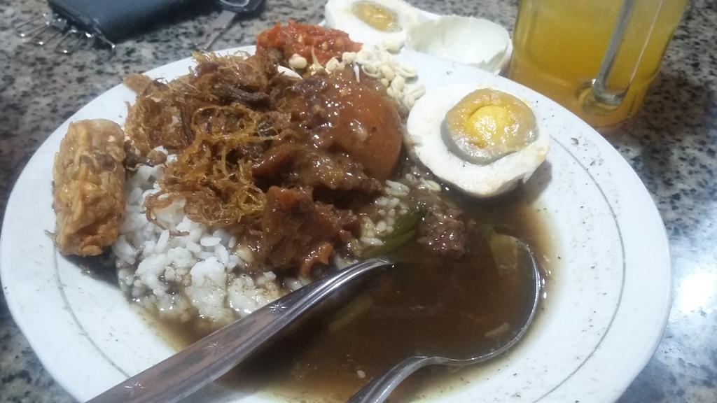 Rawon pak pangat pasar wonokromo