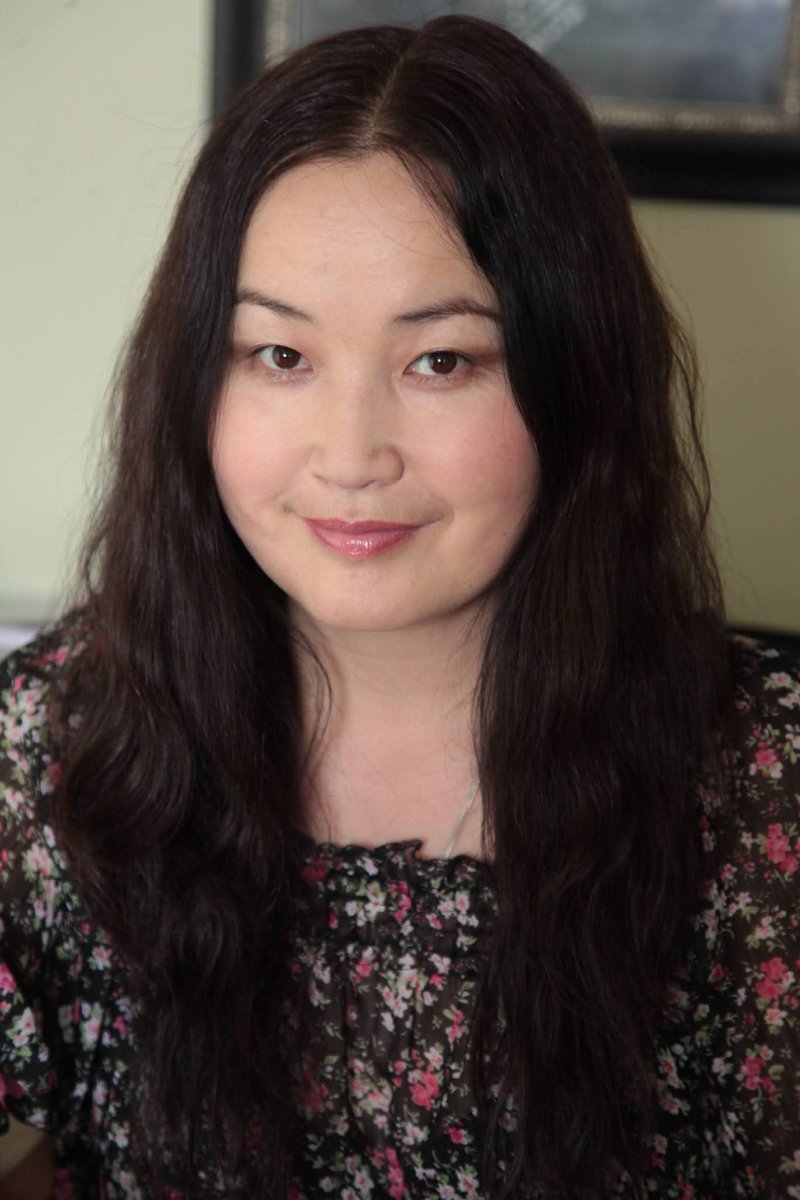 Эмүжин:
Жамын он цагийг жамд нь даатгасан аваргууд.

Хоёр аварга учраа таарч, унаж босч явсан. Батсуурь аварга Бүрэнтөгс аваргатай хоёр удаа оноолт таарч, хоёуланд нь давж байжээ. Харин Бүрэнтөгс аварга 2020 онд Батсуурь аваргаар ес давж байлаа. Батсуурь аварга Улсын наадамд