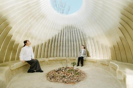 #大阪・関西万博 で当社が提供している休憩所「森になる建築」の来場者数が、7月11日に20万人を達成しました！🎊
 
万博にお越しの際は是非ご利用ください🌱
 
#EXPO2025 #リジェネラティブ
Photo by Yoshiro Masuda