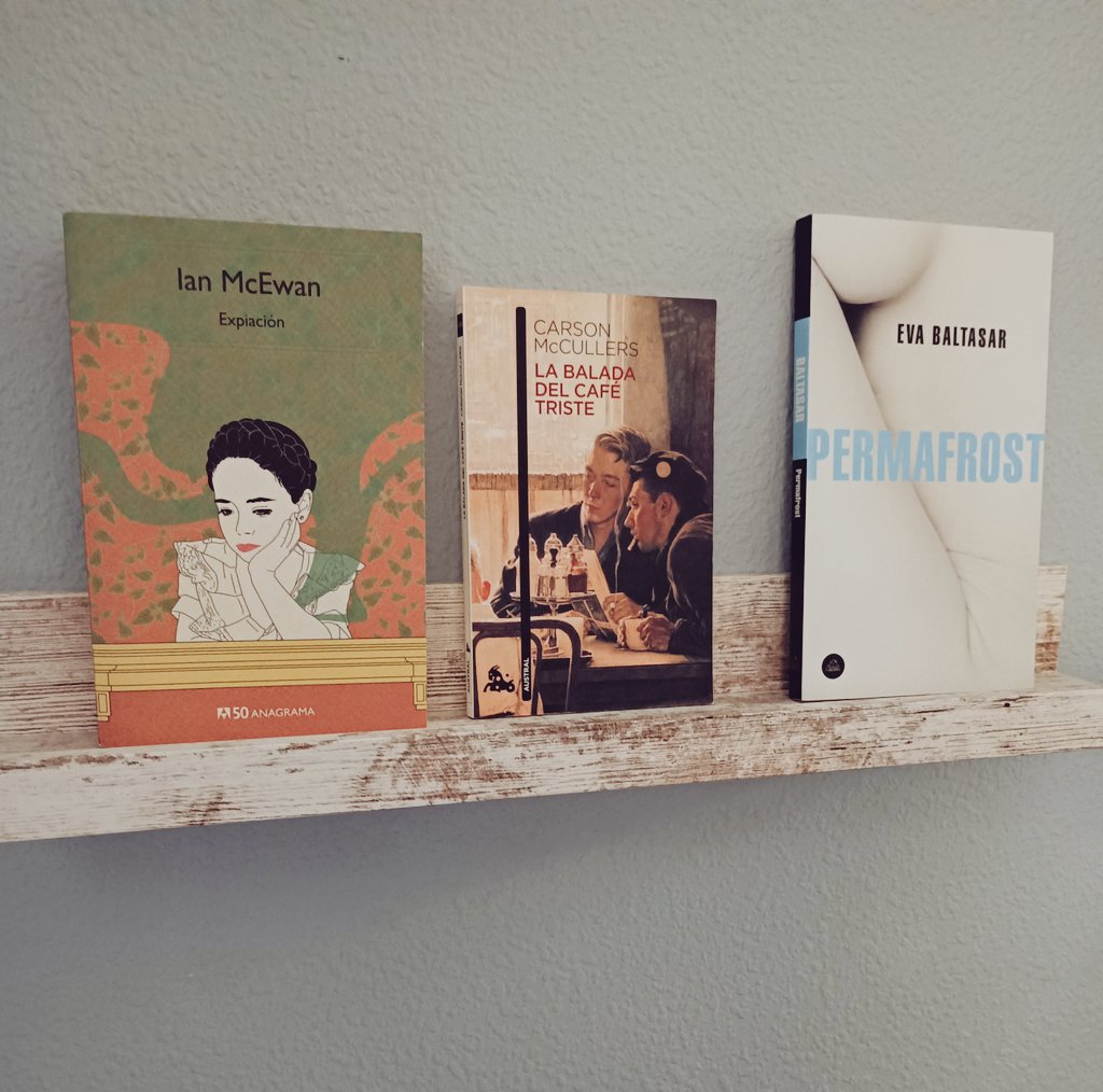 Pedro Narcob (@pedronarcob) on Twitter photo Todos libros estupendos, y a todos me condujo <a href="/librerachaleco/">Librera sin chaleco</a>. Pero no me avisó de que se acababan ni de que después tendría que seguir viviendo. La culpo por ello. La culpo de que los libros se acaben. Todos libros estupendos, y a todos me condujo <a href="/librerachaleco/">Librera sin chaleco</a>. Pero no me avisó de que se acababan ni de que después tendría que seguir viviendo. La culpo por ello. La culpo de que los libros se acaben.