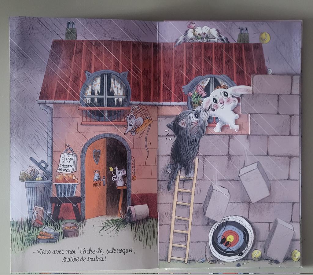 Mat_at_Brookes's tweet image. I've been gifted a beautiful French lift-the-flap book from Clotilde Perrin of 'Inside the Villains' fame. A lovely story of neighbourly disputes and resolutions. Clotilde always gives us so much to see and enjoy