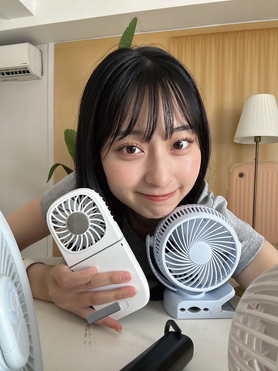 eyes_asanokira's tweet image. お仕事告知🏢👔📁💻
本日!!!!!
17:00よりTikTokにてEC配信のお仕事をさせていただくことになりました!
一生懸命配信するのでぜひ見に来てください🙇♀️🙇♀️
プレゼント企画もあるらしい🤭🤭🤭
tiktok.com/@exception_mov…
#ライブ配信 #TikTokLIVE #EXCEPTION