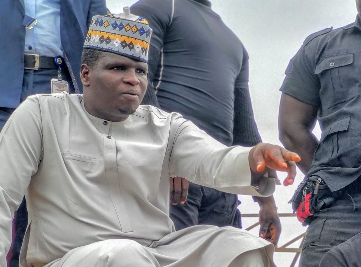 abbkar_ai's tweet image. Dauda Rarara is building a large Jumu’ah Mosque in his hometown of Kahutu, located in Katsina State.