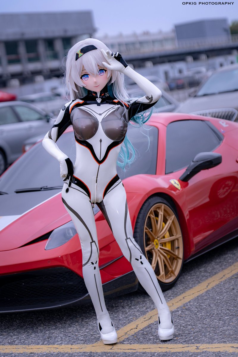战斗服当赛车服穿

📸：  <a href="/opkig/">op</a> 
#kigurumi #latex