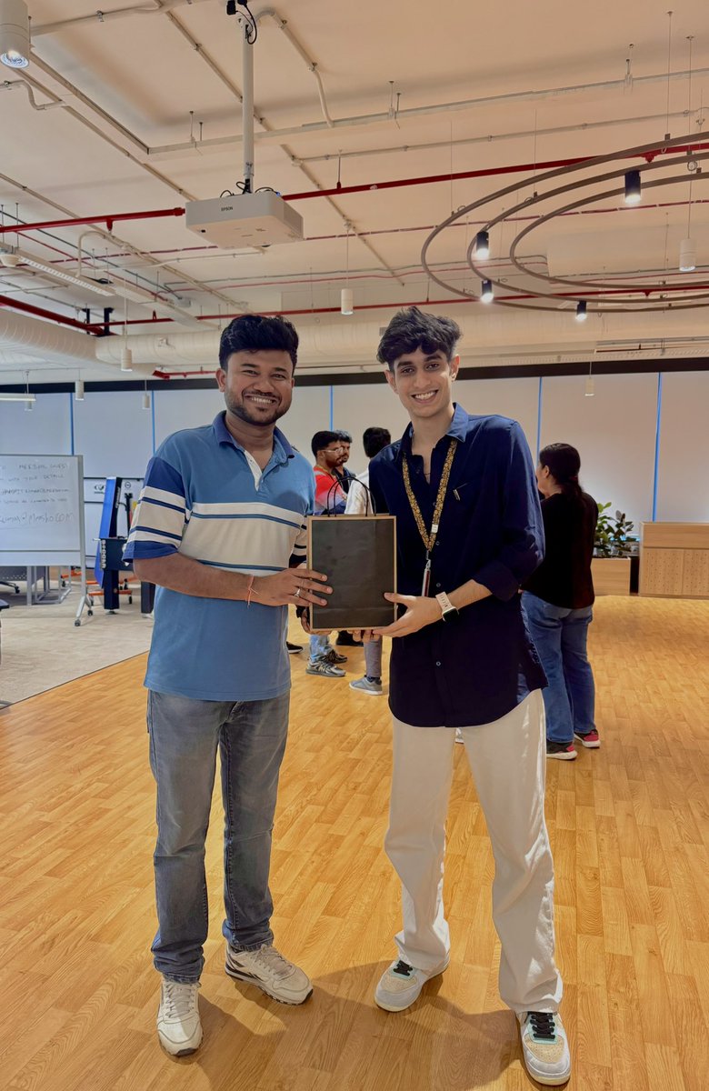 arjunxpratap's tweet image. Spoke at @SwiftBengaluru ‘s WWDC25 at @Meesho_Official ‘s beautiful office where I showcased @Goal_Fish_ 
Easily one of the coolest events I’ve been part of
Got some amazing feedback on the app, won the Swift trivia quiz and honestly I love this community so much