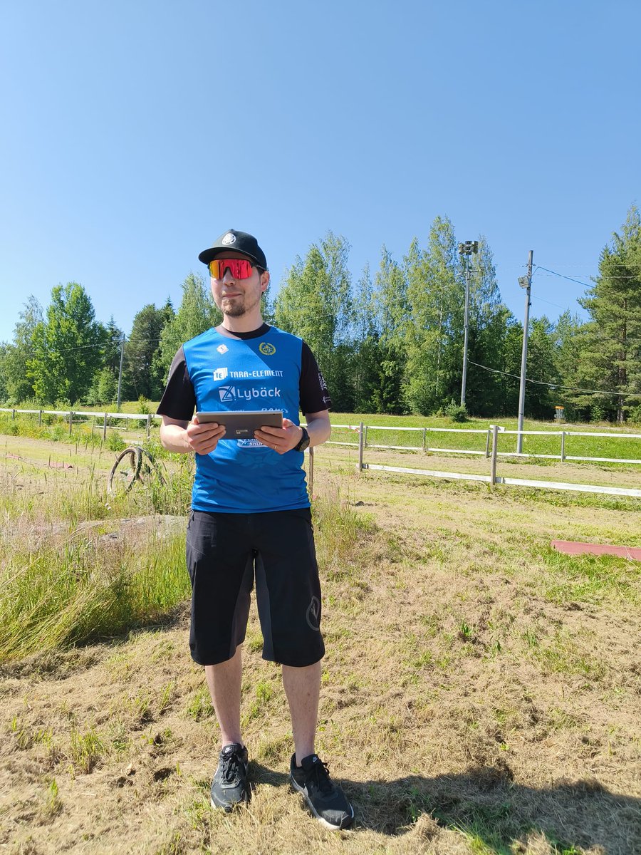 Viikonloppuna kisajärjestelyitä. Pienellä talkooporukalla onnistuneet kisat.