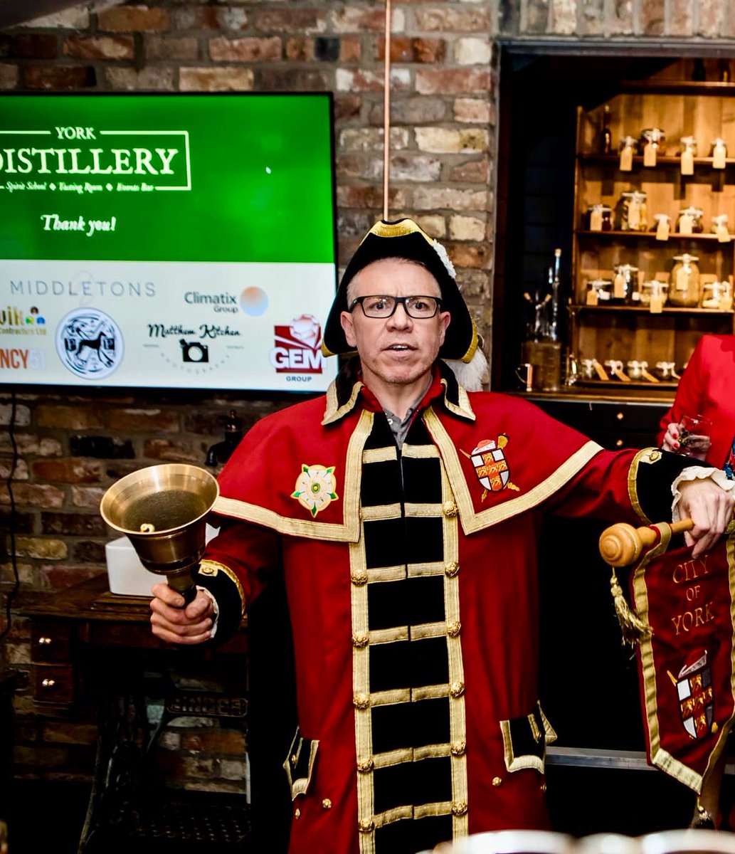 It’s #InternationalTownCriersDay
🔔🥰🔔 

A huge thank you to York’s own amazing Town Crier, Ben Fry.

Find him dressed in his full regalia, ringing his bell and proclaiming (quite loudly!) at York’s major events.

We’re very lucky to have you!

 <a href="/VisitYork/">✨ Visit York ✨</a> <a href="/BenYorkMix/">Ben Fry</a> 
#York