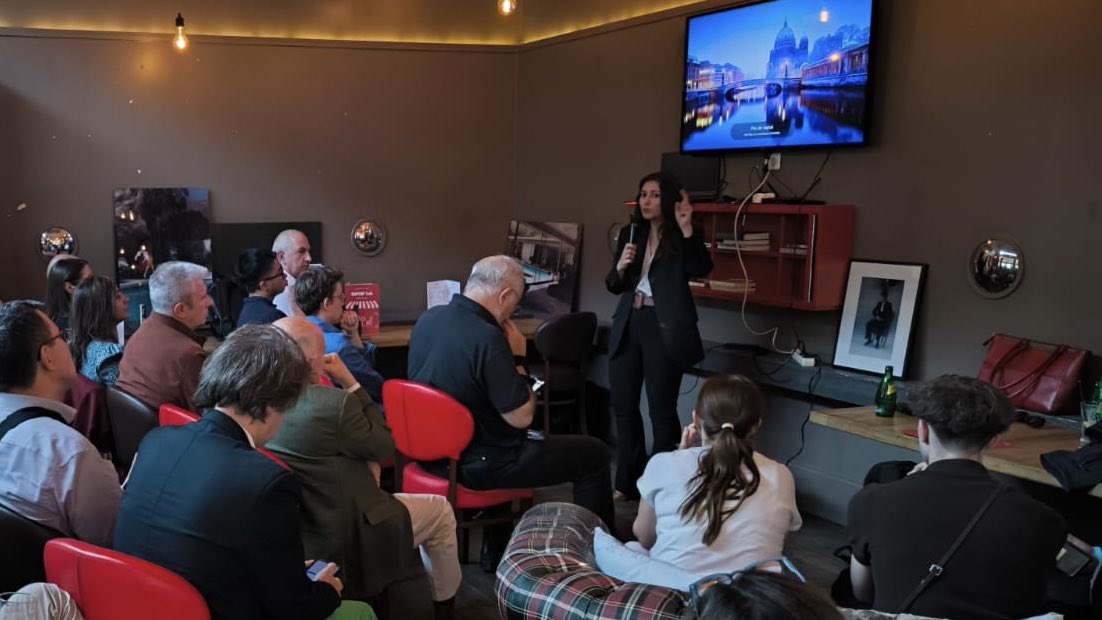 pegah_maleka's tweet image. Moment convivial de fin d’année du Comité @HorizonsParis13 : merci à nos militants pour leur engagement au service et à l’écoute des habitants de #Paris13 

Rassemblés avec @pybournazel pour Paris et @EPhilippe_LH pour la France 🇫🇷