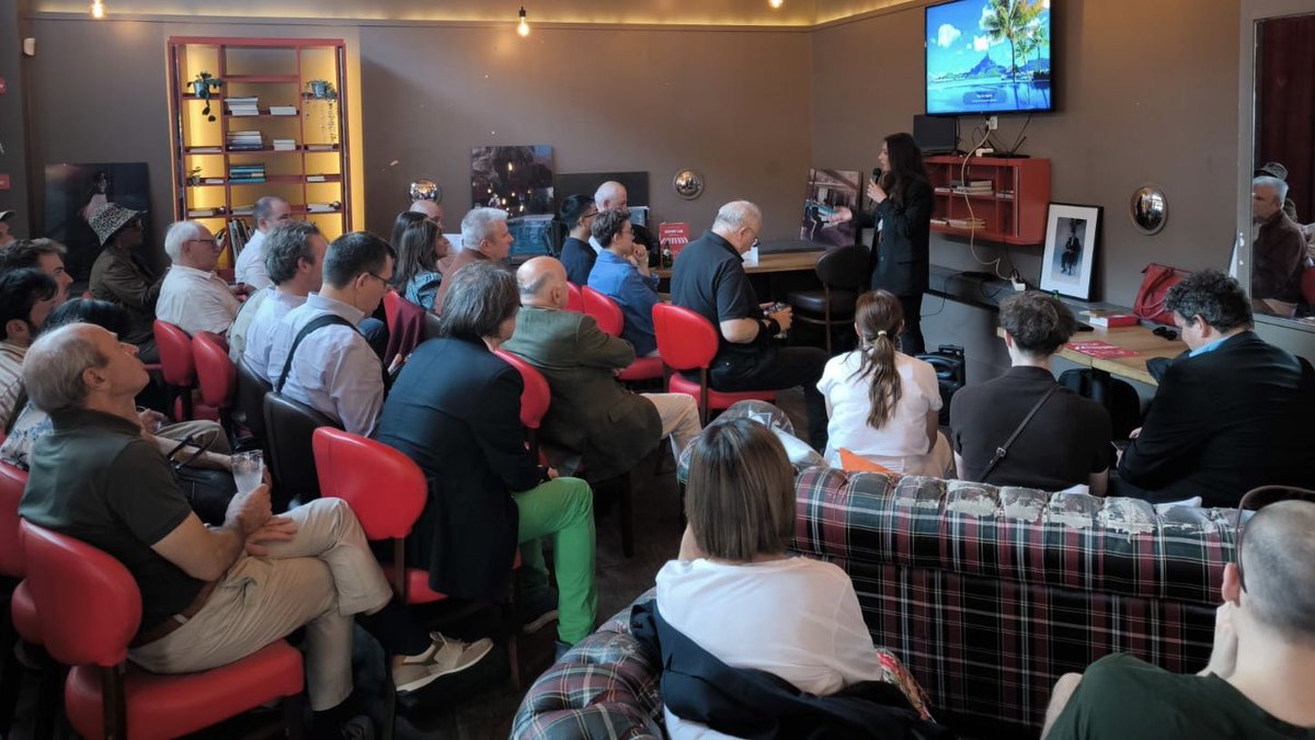pegah_maleka's tweet image. Moment convivial de fin d’année du Comité @HorizonsParis13 : merci à nos militants pour leur engagement au service et à l’écoute des habitants de #Paris13 

Rassemblés avec @pybournazel pour Paris et @EPhilippe_LH pour la France 🇫🇷