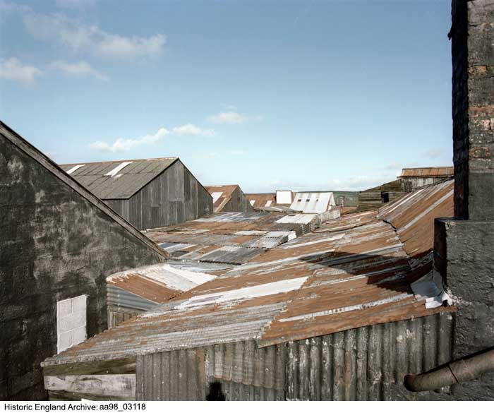 HE_Archive's tweet image. Today's image from the Historic England Archive shows corrugated iron rooftops at Tolgus Tin Streaming Works, Redruth, Cornwall. Corrugated metal sheeting, ideal for prefabricated buildings, was patented in 1829.
See more examples here👇
historicengland.org.uk/images-books/p…
#MaterialsMonday