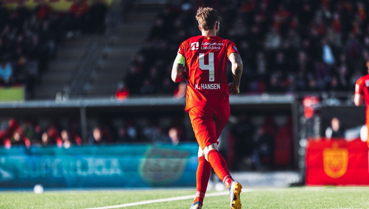 Kian Hansen stopper sin aktive karriere til september - fortsætter som U19-assistenttræner ❤️💛

Når transfervinduet lukker den 2. september, indstiller vores anfører Kian Hansen efter eget ønske også sin aktive karriere 🥺🐯

Læs mere her👇
fcn.dk/nyheder/2025/j…
#sldk