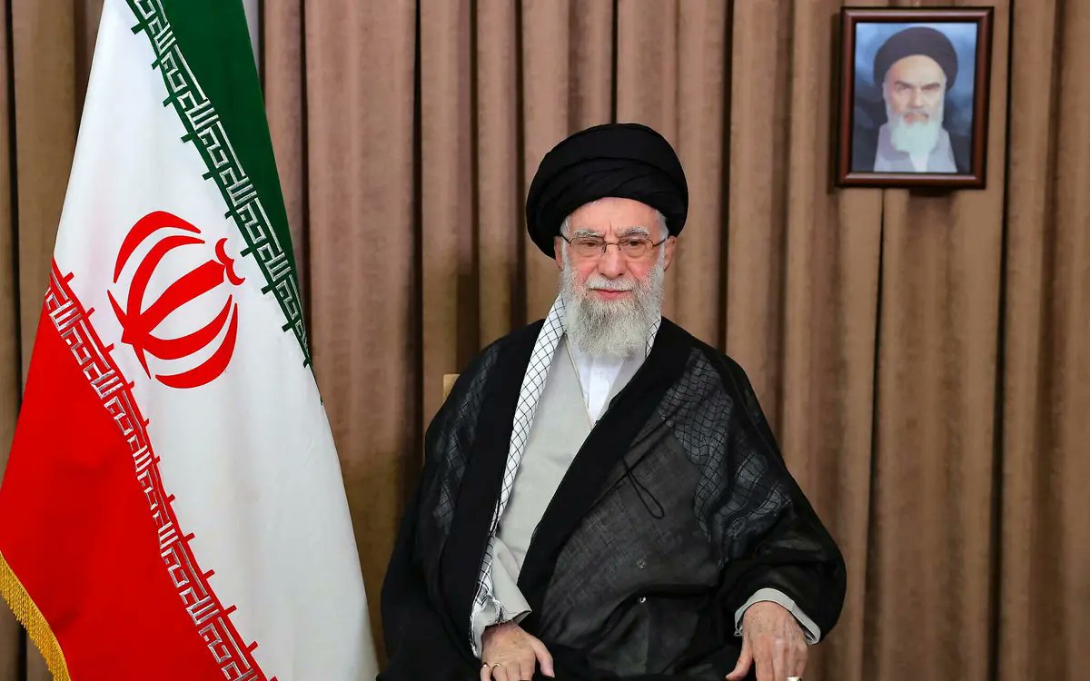 Kohsar61's tweet image. چون تورا نوح است کشتیبان 
زطوفان غم مخور...
#ایران_قوی 
#ملت_همدل