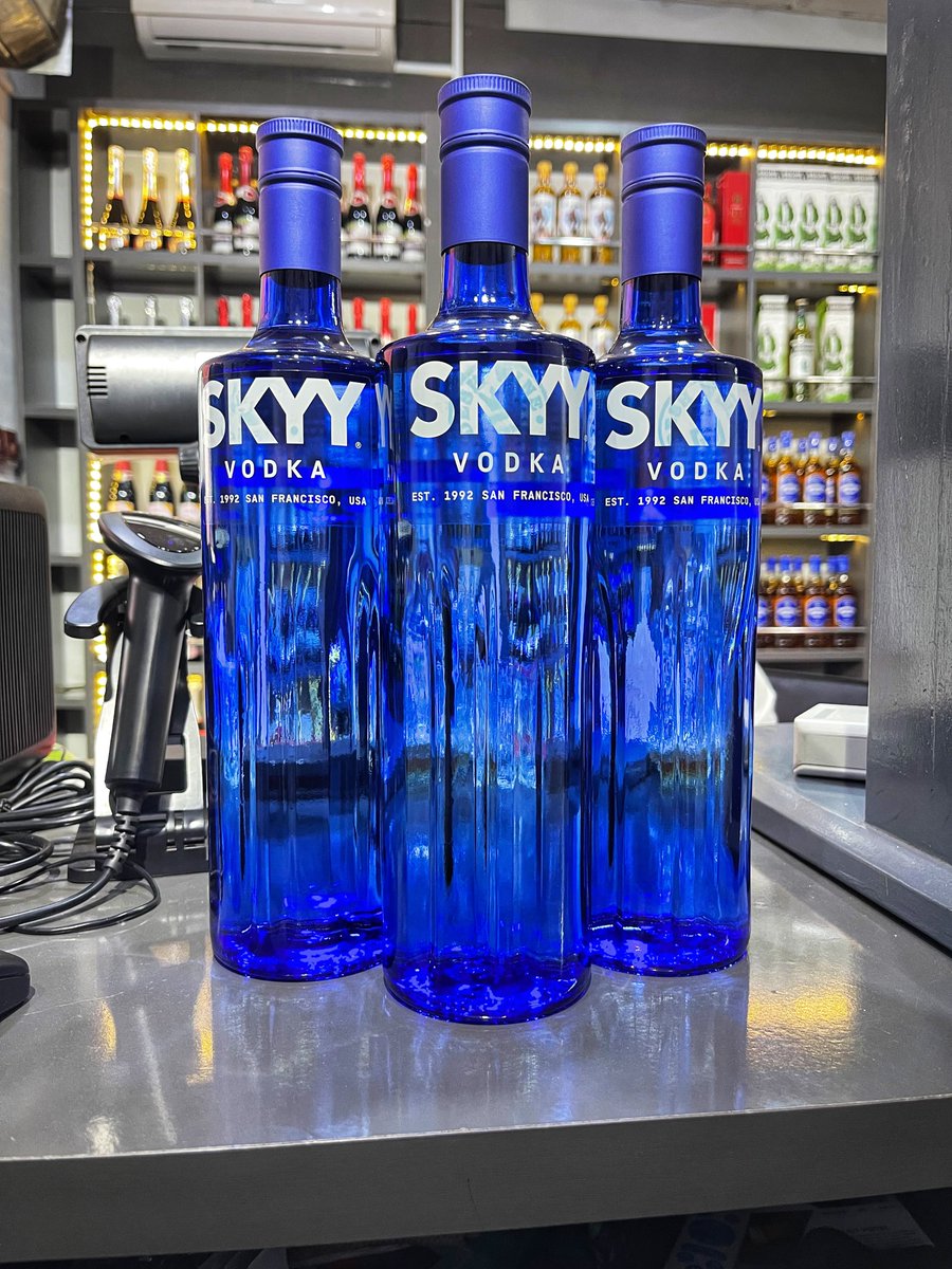 Everywhere Blue at TheDesh Wines!

Happy Monday! Let’s paint the week with vibrant vibes and cool sips. Dive into the smooth, crisp taste of SKYY Vodka at TheDesh Wines! Whether you’re stirring up a classic martini, a refreshing SKYY &amp; soda, or a bold cocktail for your Monday