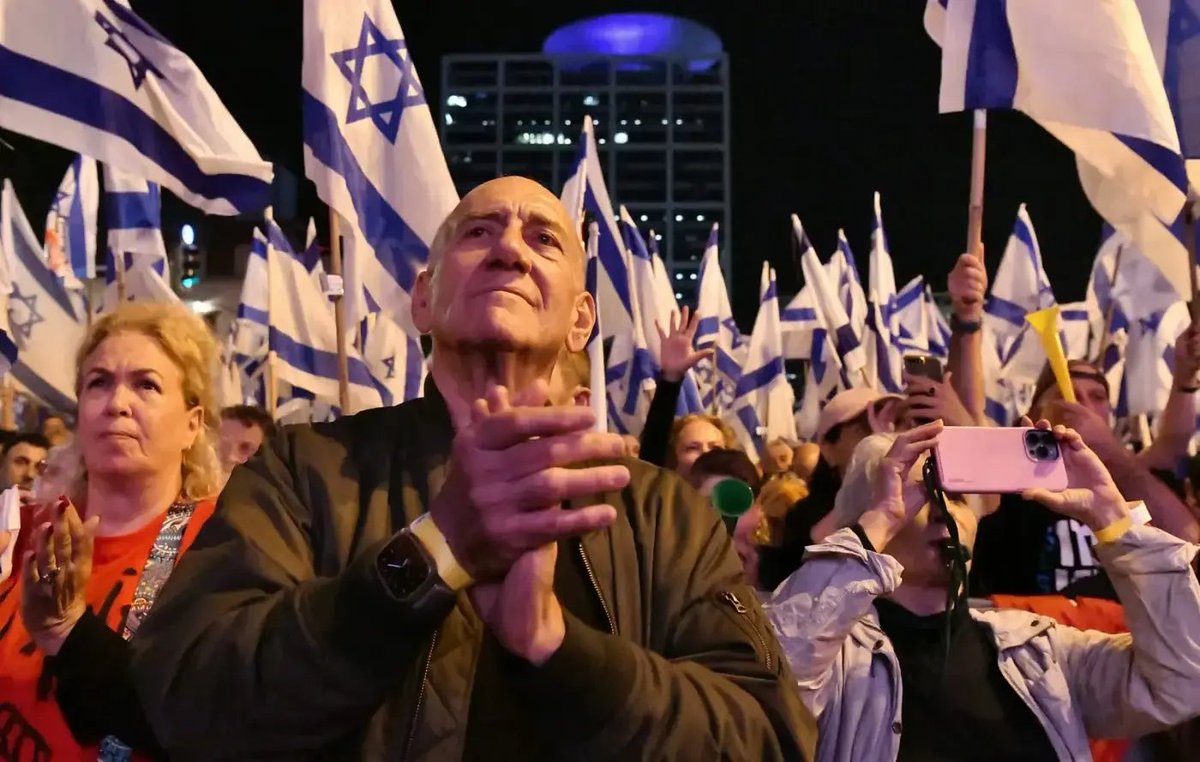 וואלה (@wallanews) on Twitter photo אהוד אולמרט נגד תוכנית הממשלה בעזה: "עיר הומניטרית? מדובר במחנה ריכוז, זה טיהור אתני" | <a href="/yoav_shuster/">Yoav Shuster</a>
news.walla.co.il/item/3764972 אהוד אולמרט נגד תוכנית הממשלה בעזה: "עיר הומניטרית? מדובר במחנה ריכוז, זה טיהור אתני" | <a href="/yoav_shuster/">Yoav Shuster</a>
news.walla.co.il/item/3764972