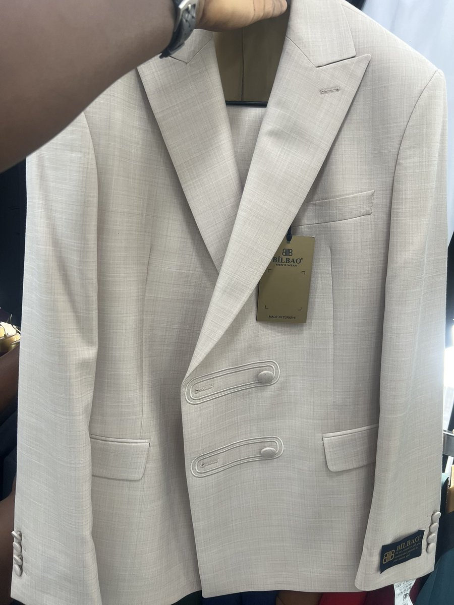 GIK_CLOTHING's tweet image. Randoms.. but it’s the highest wool fabric you’d get anywhere in the world . 100% wool 👌