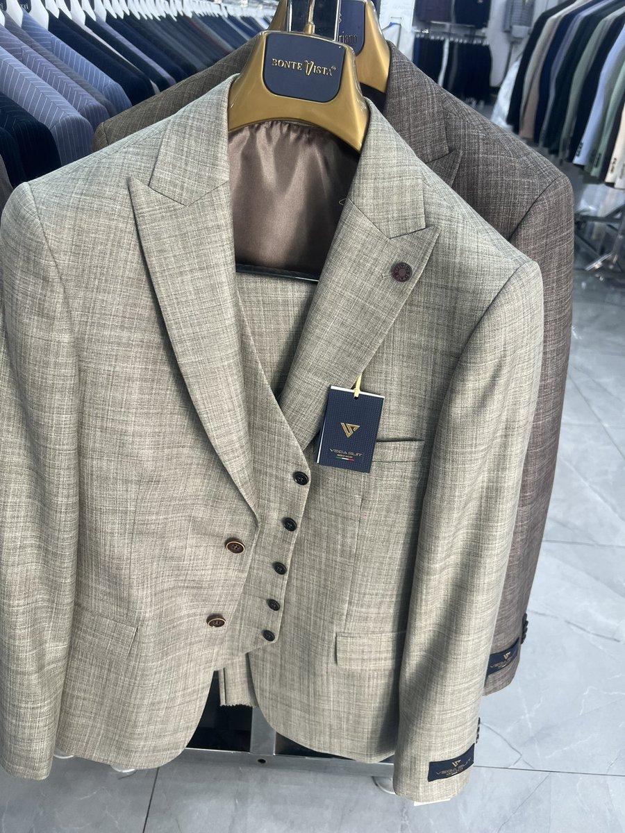 GIK_CLOTHING's tweet image. Randoms.. but it’s the highest wool fabric you’d get anywhere in the world . 100% wool 👌