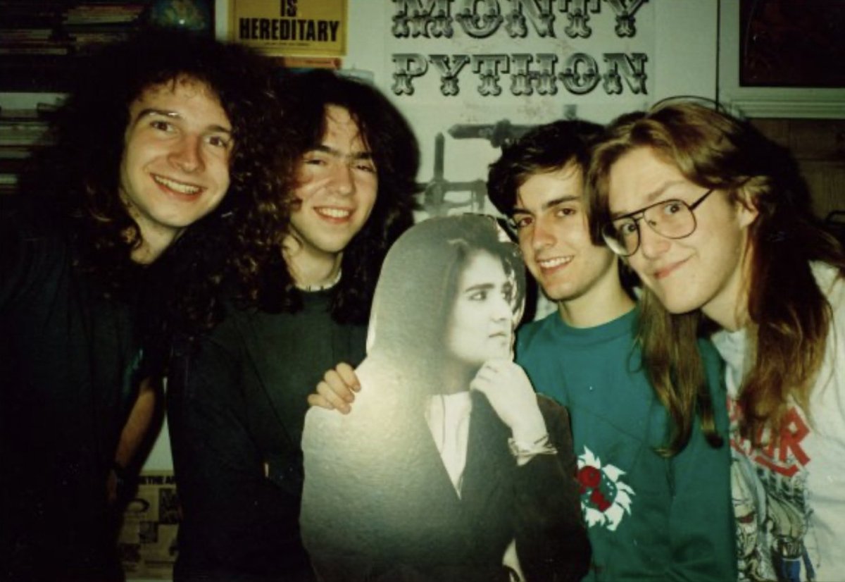 TheDylanRabbit's tweet image. The band right at the beginning in 1989, posing with a cardboard cutout of Tanita Tikaram. Young, fresh faced and awaiting stardom. Still waiting.