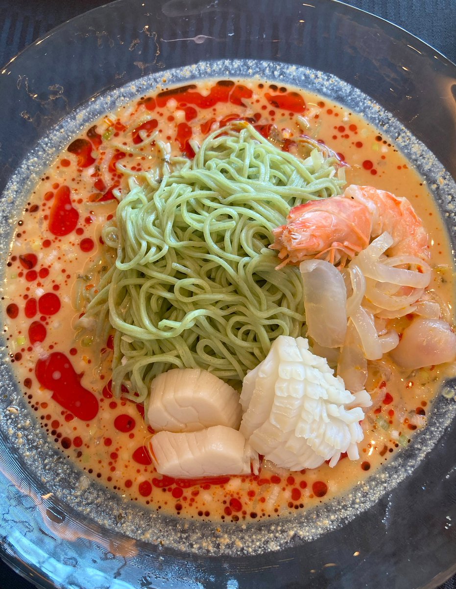 MinatomiraiNow's tweet image. /
#横浜ベイホテル東急
中国料理「スーツァンレストラン陳」開店4周年記念
\
8/29まで平日限定で 夏の #冷麺 を特別価格で楽しめます。冷麺は3種類。すべての冷麺にトロピカルなかき氷付!オードブル盛り合わせ付セットもおすすめ✨
満腹になりますよ~😊
ybht.co.jp/restaurant/pla…
#みなとみらい